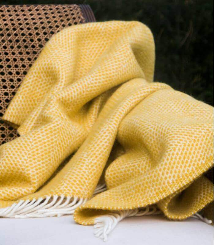 Plaid laine beehive jaune : Plaid Addict, vente en ligne ...